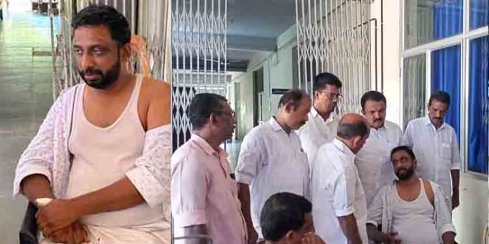 അനധികൃത മണ്ണെടുപ്പ് തടയാന് ശ്രമിച്ച പഞ്ചായത്ത് സെക്രട്ടറിയെ പഞ്ചായത്തംഗവും ഗുണ്ടകളും ചേര്ന്ന് മര്ദ്ദിച്ചു അനധികൃത മണ്ണെടുപ്പ് തടയാന് ശ്രമിച്ച പഞ്ചായത്ത് സെക്രട്ടറിയെ പഞ്ചായത്തംഗവും ഗുണ്ടകളും ചേര്ന്ന് മര്ദ്ദിച്ചു