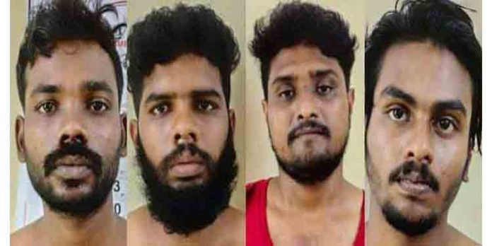കഞ്ചാവ് കച്ചവടത്തില് പണം വീതം വയ്ക്കുന്നതില് തര്ക്കം : യുവാവിനെ തട്ടിക്കൊണ്ടുപോകാന് ശ്രമം; ‘തക്കാളി’ ആഷിഖും സംഘവും പിടിയില് കഞ്ചാവ് കച്ചവടത്തില് പണം വീതം വയ്ക്കുന്നതില് തര്ക്കം : യുവാവിനെ തട്ടിക്കൊണ്ടുപോകാന് ശ്രമം; ‘തക്കാളി’ ആഷിഖും സംഘവും പിടിയില്