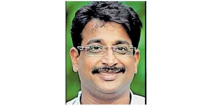 ബാലറ്റ് ബോക്സിൽ കൃത്രിമ അറ ഉണ്ടാക്കി അട്ടിമറി ബാലറ്റ് ബോക്സിൽ കൃത്രിമ അറ ഉണ്ടാക്കി അട്ടിമറി