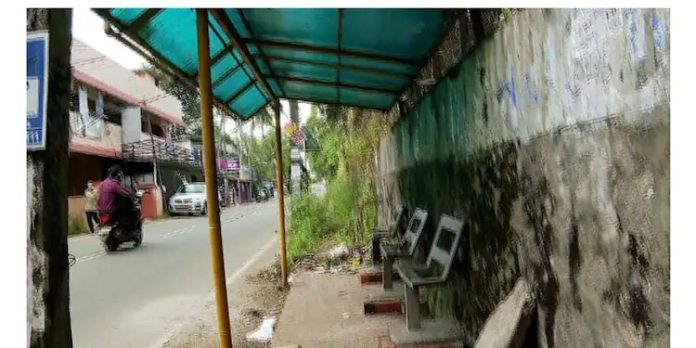 വിവാദ ബസ്റ്റോപ്പില് ചുവരെഴുത്ത് ; ഉടന് പൊളിക്കുമെന്ന് മേയര് വിവാദ ബസ്റ്റോപ്പില് ചുവരെഴുത്ത് ; ഉടന് പൊളിക്കുമെന്ന് മേയര്