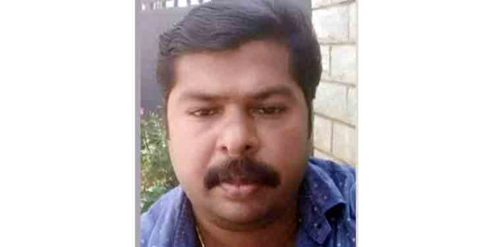 ബൈക്ക് നിയന്ത്രണം വിട്ട് പോസ്റ്റിലിടിച്ച് യുവാവ് മരിച്ചു ബൈക്ക് നിയന്ത്രണം വിട്ട് പോസ്റ്റിലിടിച്ച് യുവാവ് മരിച്ചു