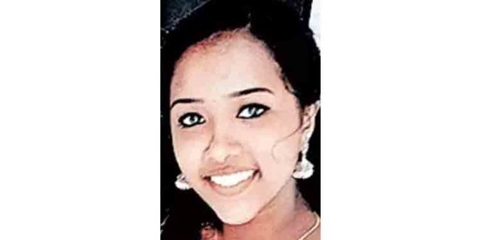 വാഹനാപകടത്തിൽ പരിക്കേറ്റ് ചികിത്സയിലായിരുന്ന മലയാളി നേഴ്സിങ് വിദ്യാർഥിനി മംഗളൂരുവിൽ മരിച്ചു വാഹനാപകടത്തിൽ പരിക്കേറ്റ് ചികിത്സയിലായിരുന്ന മലയാളി നേഴ്സിങ് വിദ്യാർഥിനി മംഗളൂരുവിൽ മരിച്ചു