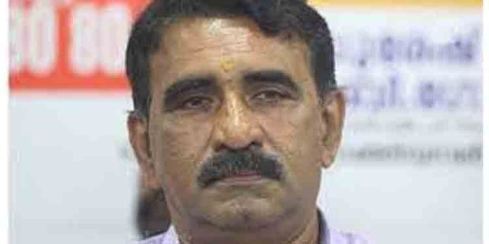 ഹര്ത്താലിലെ ആക്രമണങ്ങളില് മുഖ്യ രാഷ്ട്രീയ പാര്ട്ടികളുടെ മൗനം ലജ്ജാകരം ; മത വോട്ട് ബാങ്കിനായിയുള്ള പ്രീണനം അപകടമാണെന്ന് അഡ്വ. ബി. ഗോപാലകൃഷ്ണന് ഹര്ത്താലിലെ ആക്രമണങ്ങളില് മുഖ്യ രാഷ്ട്രീയ പാര്ട്ടികളുടെ മൗനം ലജ്ജാകരം ; മത വോട്ട് ബാങ്കിനായിയുള്ള പ്രീണനം അപകടമാണെന്ന് അഡ്വ. ബി. ഗോപാലകൃഷ്ണന്