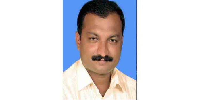 ടിപ്പറും സ്കൂട്ടറും കൂട്ടിയിടിച്ചു : ഒരാള് മരിച്ചു ടിപ്പറും സ്കൂട്ടറും കൂട്ടിയിടിച്ചു : ഒരാള് മരിച്ചു