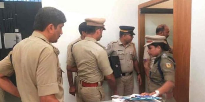 ഒളിവിൽ കഴിയുന്ന പോപ്പുലർ ഫ്രണ്ട് നേതാക്കൾക്കായി ലുക്ക് ഔട്ട് നോട്ടീസ് പുറപ്പെടുവിക്കാൻ എൻഐഎ ഒളിവിൽ കഴിയുന്ന പോപ്പുലർ ഫ്രണ്ട് നേതാക്കൾക്കായി ലുക്ക് ഔട്ട് നോട്ടീസ് പുറപ്പെടുവിക്കാൻ എൻഐഎ