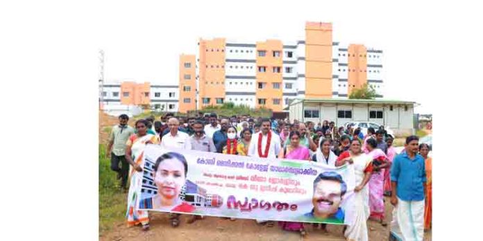 കോന്നി മലയോര നാടിൻ്റെ ചിരകാല സ്വപ്നം യാഥാർത്ഥ്യമാക്കിയ ആരോഗ്യ മന്ത്രി വീണാ ജോർജ്ജിനും അഡ്വ.കെയു ജനീഷ് കുമാറിനും ഉജ്വല സ്വീകരണം കോന്നി മലയോര നാടിൻ്റെ ചിരകാല സ്വപ്നം യാഥാർത്ഥ്യമാക്കിയ ആരോഗ്യ മന്ത്രി വീണാ ജോർജ്ജിനും അഡ്വ.കെയു ജനീഷ് കുമാറിനും ഉജ്വല സ്വീകരണം