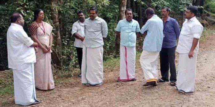 ആങ്ങമൂഴി- പ്ലാപ്പള്ളി റോഡ് നിർമ്മാണം ഒക്ടോബർ 15നകം പൂർത്തീകരിക്കണം : അഡ്വ കെ യു ജനീഷ്കുമാർ എം എൽ എ ആങ്ങമൂഴി- പ്ലാപ്പള്ളി റോഡ് നിർമ്മാണം ഒക്ടോബർ 15നകം പൂർത്തീകരിക്കണം : അഡ്വ കെ യു ജനീഷ്കുമാർ എം എൽ എ