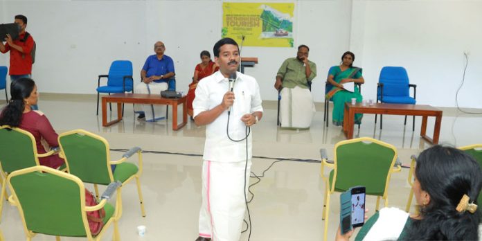 ലോക വിനോദസഞ്ചാര ദിനാചരണം : ഭൂമിയെ മാലിന്യവിമുക്തമാക്കി സൂക്ഷിക്കണം – അഡ്വ. പ്രമോദ് നാരായണ് എംഎല്എ ലോക വിനോദസഞ്ചാര ദിനാചരണം : ഭൂമിയെ മാലിന്യവിമുക്തമാക്കി സൂക്ഷിക്കണം – അഡ്വ. പ്രമോദ് നാരായണ് എംഎല്എ