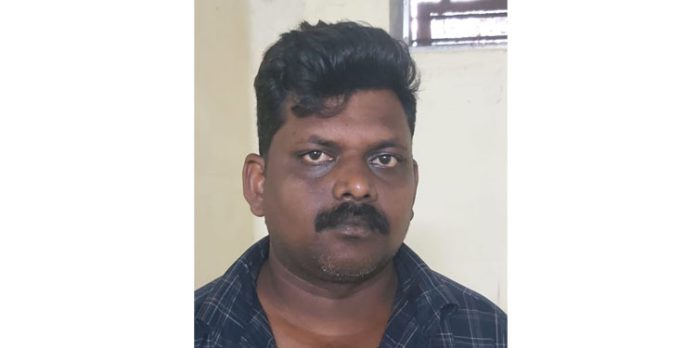 ഓണാഘോഷത്തിനിടെയുണ്ടായ കത്തിക്കുത്ത് കേസിൽ ഒന്നാം പ്രതി പിടിയിൽ ഓണാഘോഷത്തിനിടെയുണ്ടായ കത്തിക്കുത്ത് കേസിൽ ഒന്നാം പ്രതി പിടിയിൽ