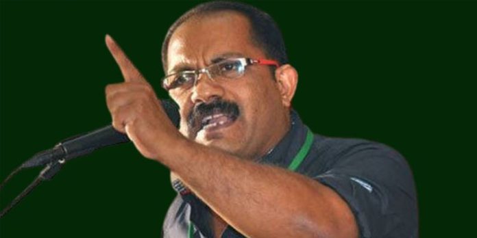 പിണറായി ഭീരു, ഇരട്ട ചങ്കും എല്ലാം ശുദ്ധവിടലാണ് ; ഫാസിസം പോലെ മോശമാണ് മാർക്സിസമെന്ന് കെ.എം.ഷാജി പിണറായി ഭീരു, ഇരട്ട ചങ്കും എല്ലാം ശുദ്ധവിടലാണ് ; ഫാസിസം പോലെ മോശമാണ് മാർക്സിസമെന്ന് കെ.എം.ഷാജി