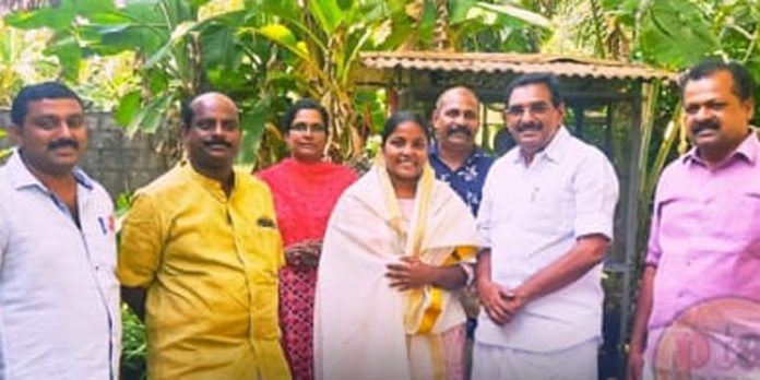 അഭിതക്ക് അനുമോദന പ്രവാഹം അഭിതക്ക് അനുമോദന പ്രവാഹം