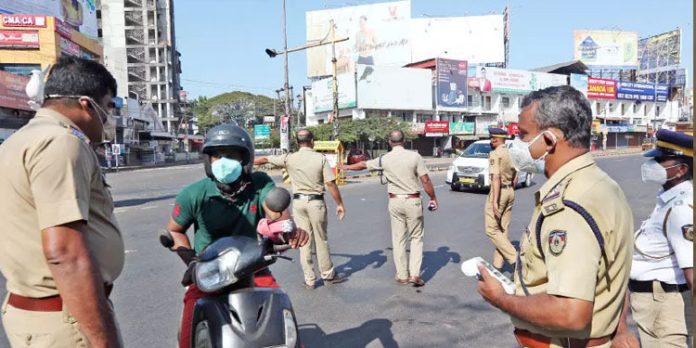 കൊവിഡ് നിയന്ത്രണങ്ങള് ലംഘിച്ച കേസുകള് പിൻവലിക്കുന്നു ; ഇതുവരെ പിഴയായി ഈടാക്കിയത് 35 കോടിലധികം രൂപ കൊവിഡ് നിയന്ത്രണങ്ങള് ലംഘിച്ച കേസുകള് പിൻവലിക്കുന്നു ; ഇതുവരെ പിഴയായി ഈടാക്കിയത് 35 കോടിലധികം രൂപ