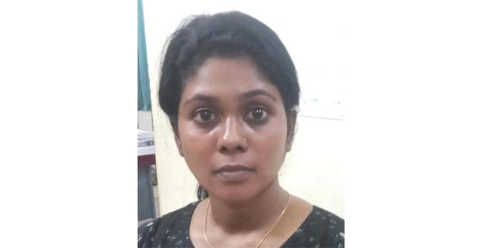 സർക്കാർ ജീവനക്കാരി ചമഞ്ഞ് ജോലി വാഗ്ദാനം ചെയ്ത് ലക്ഷങ്ങൾ തട്ടിയ യുവതി പിടിയിൽ സർക്കാർ ജീവനക്കാരി ചമഞ്ഞ് ജോലി വാഗ്ദാനം ചെയ്ത് ലക്ഷങ്ങൾ തട്ടിയ യുവതി പിടിയിൽ