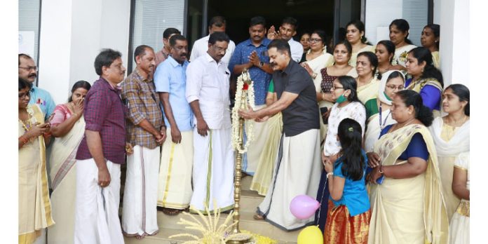 ജില്ലാ പോലീസ് ഓഫീസിലും ഓണം ആഘോഷിച്ചു ജില്ലാ പോലീസ് ഓഫീസിലും ഓണം ആഘോഷിച്ചു