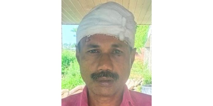 ഭാര്യാമാതാവിനെ വെട്ടിപരിക്കേല്പിച്ച കേസിൽ മരുമകൻ അറസ്റ്റിൽ ഭാര്യാമാതാവിനെ വെട്ടിപരിക്കേല്പിച്ച കേസിൽ മരുമകൻ അറസ്റ്റിൽ