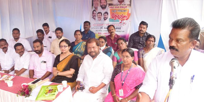 ഭൂമി ലഭിക്കാനുള്ള ആദിവാസികള്ക്ക് എല്ലാം ഈ വര്ഷം തന്നെ സ്ഥലം ലഭ്യമാക്കും : മന്ത്രി കെ. രാധാകൃഷ്ണന് ഭൂമി ലഭിക്കാനുള്ള ആദിവാസികള്ക്ക് എല്ലാം ഈ വര്ഷം തന്നെ സ്ഥലം ലഭ്യമാക്കും : മന്ത്രി കെ. രാധാകൃഷ്ണന്