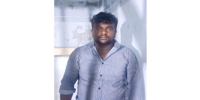 ഭാര്യാപിതാവിന്റെ കൈവിരൽ തല്ലി ഒടിച്ച കേസില് മരുമകൻ പിടിയിൽ ഭാര്യാപിതാവിന്റെ കൈവിരൽ തല്ലി ഒടിച്ച കേസില് മരുമകൻ പിടിയിൽ