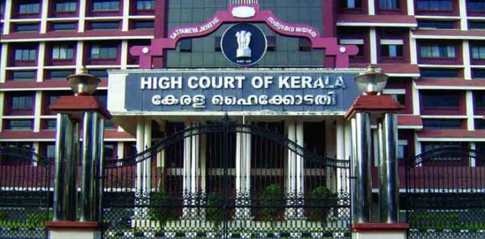 26 ആഴ്ച പ്രായമുള്ള ഗർഭസ്ഥ ശിശുവിനെ ശസ്ത്രക്രിയയിലൂടെ പുറത്തെടുക്കാൻ ഹൈക്കോടതിയുടെ ഉത്തരവ് 26 ആഴ്ച പ്രായമുള്ള ഗർഭസ്ഥ ശിശുവിനെ ശസ്ത്രക്രിയയിലൂടെ പുറത്തെടുക്കാൻ ഹൈക്കോടതിയുടെ ഉത്തരവ്