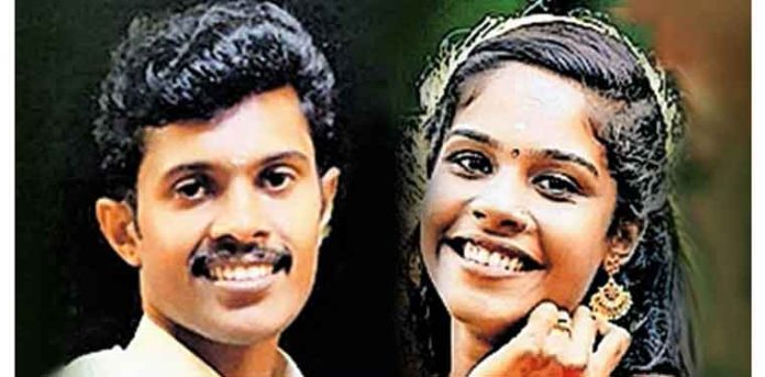 എന്റെ മരണം കൊണ്ടെങ്കിലും സ്നേഹത്തിന്റെ വില അയാൾ മനസ്സിലാക്കണം ; ആത്മഹത്യ ചെയ്ത യുവ അഭിഭാഷകയുടെ കുറിപ്പ് എന്റെ മരണം കൊണ്ടെങ്കിലും സ്നേഹത്തിന്റെ വില അയാൾ മനസ്സിലാക്കണം ; ആത്മഹത്യ ചെയ്ത യുവ അഭിഭാഷകയുടെ കുറിപ്പ്