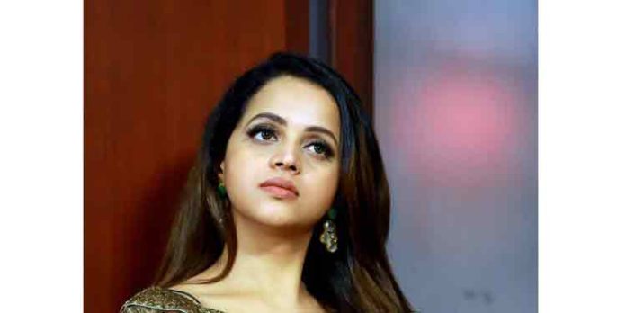 സൈബര് ആക്രമണത്തില് പ്രതികരണവുമായി നടി ഭാവന സൈബര് ആക്രമണത്തില് പ്രതികരണവുമായി നടി ഭാവന