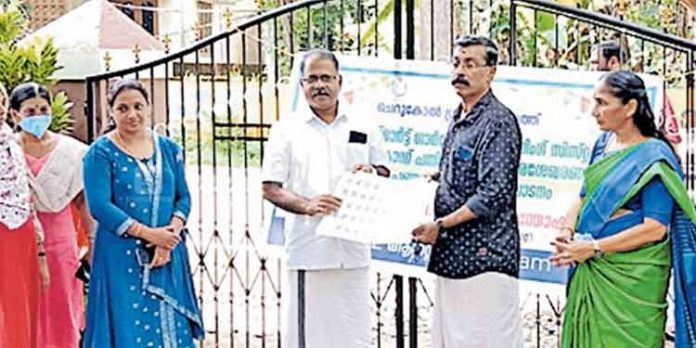 മാലിന്യം സംസ്കരിക്കാം ഇനി മൊബൈൽ ആപ്ലിക്കേഷനിലൂടെ മാലിന്യം സംസ്കരിക്കാം ഇനി മൊബൈൽ ആപ്ലിക്കേഷനിലൂടെ