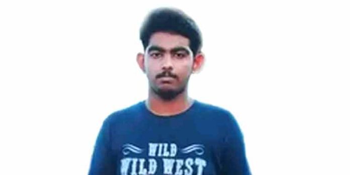 പത്തനംതിട്ട സ്വദേശിയായ വിദ്യാര്ത്ഥി കളമശ്ശേരിയില് ബൈക്ക് അപകടത്തില് മരിച്ചു പത്തനംതിട്ട സ്വദേശിയായ വിദ്യാര്ത്ഥി കളമശ്ശേരിയില് ബൈക്ക് അപകടത്തില് മരിച്ചു