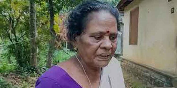 തിരുവനന്തപുരത്ത് സീരിയൽ നടിയുടെ കൈ കടിച്ച് പറിച്ച് തെരുവ് നായ ; സംഭവം ഭക്ഷണം കൊടുക്കുന്നതിനിടെ തിരുവനന്തപുരത്ത് സീരിയൽ നടിയുടെ കൈ കടിച്ച് പറിച്ച് തെരുവ് നായ ; സംഭവം ഭക്ഷണം കൊടുക്കുന്നതിനിടെ