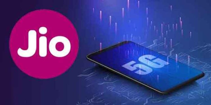 ജിയോഫോൺ ഈ മാസം എത്തിയേക്കും ; രാജ്യത്തെ ഏറ്റവും വിലകുറഞ്ഞ 5ജി ഫോൺ, പ്രത്യേകതകൾ അറിയാം ജിയോഫോൺ ഈ മാസം എത്തിയേക്കും ; രാജ്യത്തെ ഏറ്റവും വിലകുറഞ്ഞ 5ജി ഫോൺ, പ്രത്യേകതകൾ അറിയാം