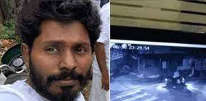 എകെജി സെന്റര് ആക്രമണം : ജിതിന്റെ ജാമ്യാപേക്ഷ കോടതി തള്ളി എകെജി സെന്റര് ആക്രമണം : ജിതിന്റെ ജാമ്യാപേക്ഷ കോടതി തള്ളി