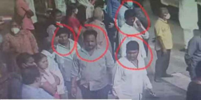 ജോഡോ യാത്രക്കിടെ പോക്കറ്റടി ; സംഘത്തെ പോലീസ് തിരിച്ചറിഞ്ഞു ജോഡോ യാത്രക്കിടെ പോക്കറ്റടി ; സംഘത്തെ പോലീസ് തിരിച്ചറിഞ്ഞു