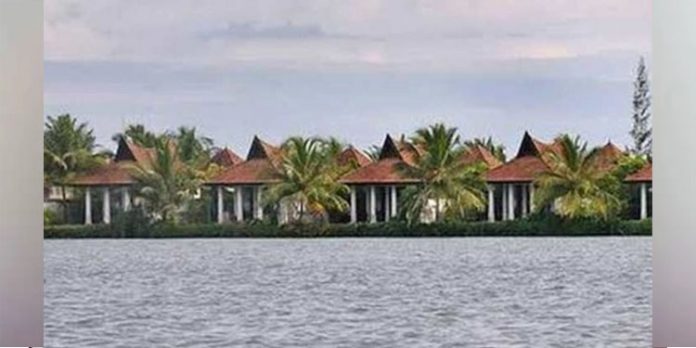 കാപികോ റിസോർട്ട് പൊളിക്കുന്നത് ഇന്നും തുടരും കാപികോ റിസോർട്ട് പൊളിക്കുന്നത് ഇന്നും തുടരും