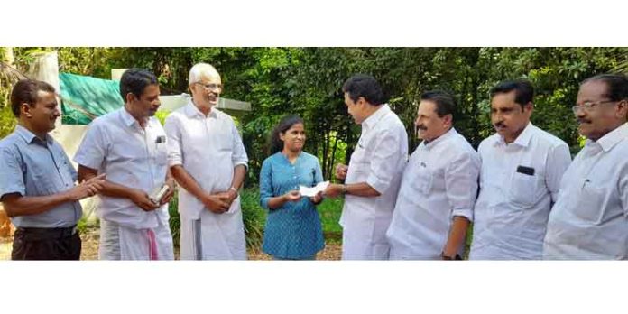 പ്രവാസി കേരള കോൺഗ്രസ് (എം) യു.എ ഇ ചാപ്റ്ററിന്റെ കെ.എം.മാണി കാരുണ്യ പഠനധനസഹായ പദ്ധതി ഉദ്ഘാടനം ചെയ്തു പ്രവാസി കേരള കോൺഗ്രസ് (എം) യു.എ ഇ ചാപ്റ്ററിന്റെ കെ.എം.മാണി കാരുണ്യ പഠനധനസഹായ പദ്ധതി ഉദ്ഘാടനം ചെയ്തു