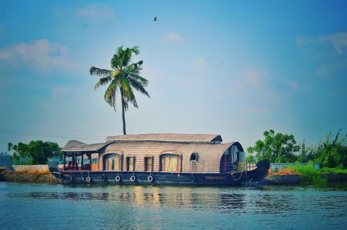 കേരളത്തിലെ111 ജലാശയങ്ങളിൽ കയ്യേറ്റമെന്ന് കേന്ദ്രജലസെൻസസ് റിപ്പോർട്ട് കേരളത്തിലെ111 ജലാശയങ്ങളിൽ കയ്യേറ്റമെന്ന് കേന്ദ്രജലസെൻസസ് റിപ്പോർട്ട്