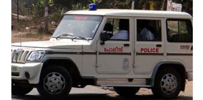 മുപ്പതിലധികം കവർച്ചക്കേസുകളിലെ പ്രതി പോലീസ് പിടിയില് മുപ്പതിലധികം കവർച്ചക്കേസുകളിലെ പ്രതി പോലീസ് പിടിയില്