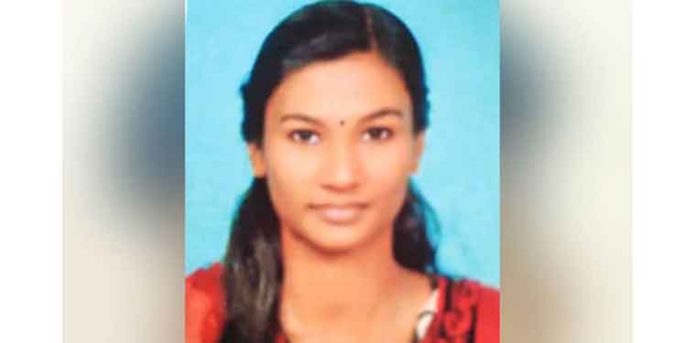 പേവിഷബാധയ്ക്കെതിരേ വാക്സിനെടുത്ത ചികിത്സയിലിരിക്കെ യുവതി മരിച്ചു പേവിഷബാധയ്ക്കെതിരേ വാക്സിനെടുത്ത ചികിത്സയിലിരിക്കെ യുവതി മരിച്ചു