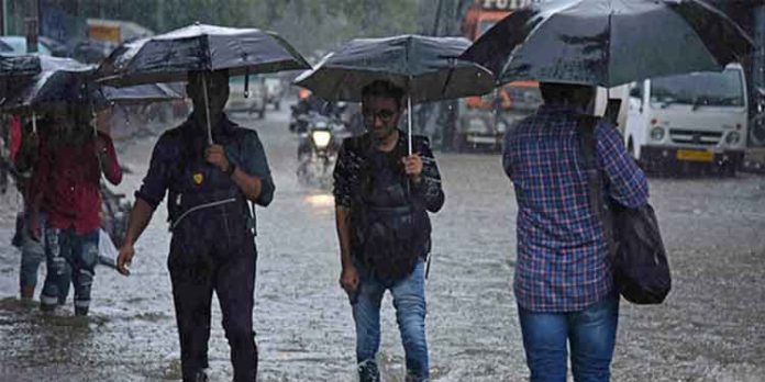 ഒറ്റപ്പെട്ട മഴക്ക് സാധ്യത : വിവിധ ജില്ലകളിൽ യെല്ലോ അലേർട്ട് പ്രഖ്യാപിച്ചു ഒറ്റപ്പെട്ട മഴക്ക് സാധ്യത : വിവിധ ജില്ലകളിൽ യെല്ലോ അലേർട്ട് പ്രഖ്യാപിച്ചു