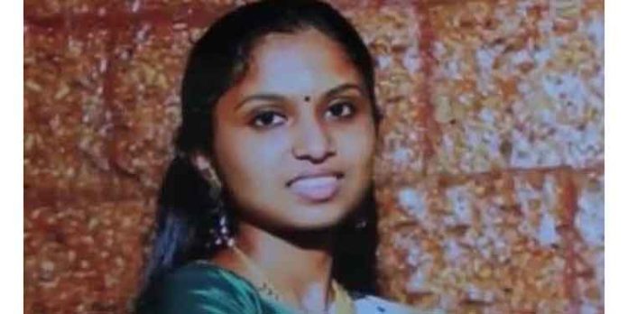 യുവതിയുടെ ആത്മഹത്യ ; ഭർത്താവും ഭർതൃമാതാവും പോലീസ് കസ്റ്റഡിയിൽ യുവതിയുടെ ആത്മഹത്യ ; ഭർത്താവും ഭർതൃമാതാവും പോലീസ് കസ്റ്റഡിയിൽ