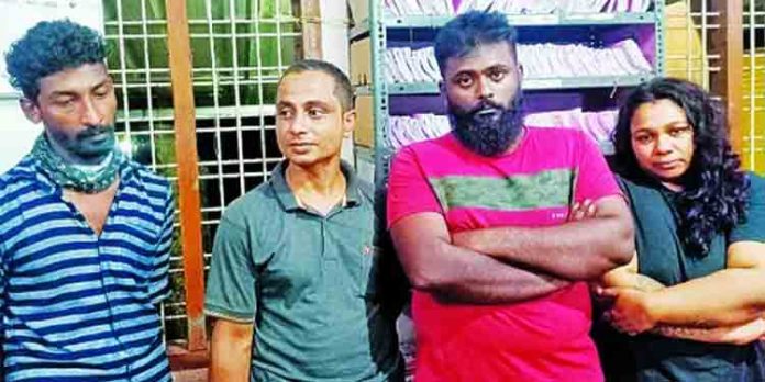 യുവമോര്ച്ച പ്രവര്ത്തകയും ഭര്ത്താവും കഞ്ചാവുമായി പിടിയില് യുവമോര്ച്ച പ്രവര്ത്തകയും ഭര്ത്താവും കഞ്ചാവുമായി പിടിയില്