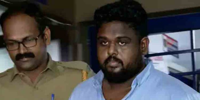 അപകടമുണ്ടാക്കിയ ബസിന്റെ ഉടമ അരുൺ അറസ്റ്റിൽ അപകടമുണ്ടാക്കിയ ബസിന്റെ ഉടമ അരുൺ അറസ്റ്റിൽ