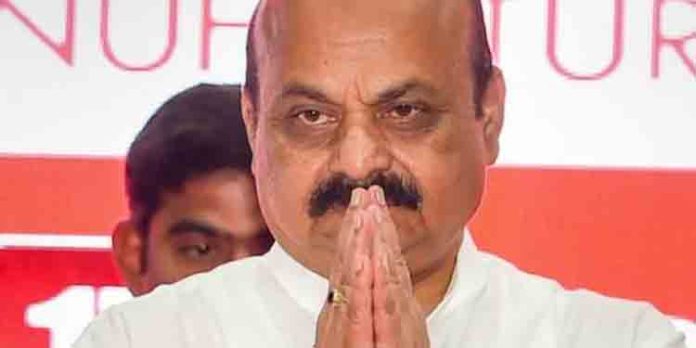 പട്ടികജാതി-പട്ടികവര്ഗ സംവരണം വര്ധിപ്പിക്കാനൊരുങ്ങി കര്ണാടക സര്ക്കാര് പട്ടികജാതി-പട്ടികവര്ഗ സംവരണം വര്ധിപ്പിക്കാനൊരുങ്ങി കര്ണാടക സര്ക്കാര്