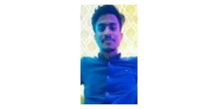 നബിദിന പരിപാടിക്ക് മാല ബള്ബ് ഇടുന്നതിനിടെ ഷോക്കേറ്റ് യുവാവിന് ദാരുണാന്ത്യം നബിദിന പരിപാടിക്ക് മാല ബള്ബ് ഇടുന്നതിനിടെ ഷോക്കേറ്റ് യുവാവിന് ദാരുണാന്ത്യം