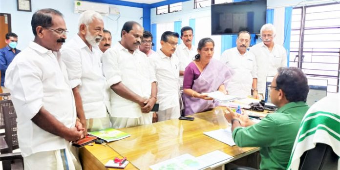 നാമനിര്ദേശ പത്രിക സമര്പ്പിച്ചു നാമനിര്ദേശ പത്രിക സമര്പ്പിച്ചു