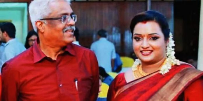 ശിവശങ്കര് തന്നെ താലികെട്ടി ഭാര്യ ആക്കിയിരുന്നു ; സ്വപനയുടെ പുസ്തകത്തിലൂടെ വെളിപ്പെടുത്തല് ശിവശങ്കര് തന്നെ താലികെട്ടി ഭാര്യ ആക്കിയിരുന്നു ; സ്വപനയുടെ പുസ്തകത്തിലൂടെ വെളിപ്പെടുത്തല്