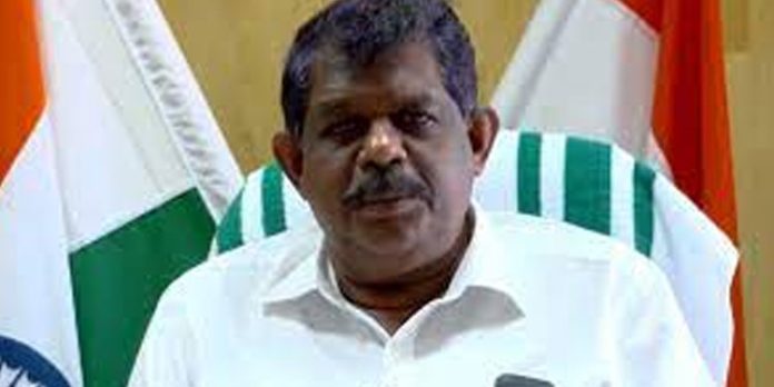 ടൂറിസ്റ്റ് ബസുകളുടെ നിയമലംഘനങ്ങൾക്കെതിരെ കർശന നടപടി സ്വീകരിക്കാൻ മന്ത്രിയുടെ നിർദ്ദേശം ടൂറിസ്റ്റ് ബസുകളുടെ നിയമലംഘനങ്ങൾക്കെതിരെ കർശന നടപടി സ്വീകരിക്കാൻ മന്ത്രിയുടെ നിർദ്ദേശം