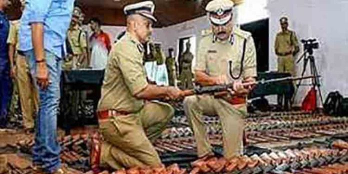 പോലീസിന്റെ ആയുധങ്ങള് പോപ്പുലര് ഫ്രണ്ടിന് ; കേന്ദ്ര സര്ക്കാര് അന്വേഷണം ആരംഭിച്ചു പോലീസിന്റെ ആയുധങ്ങള് പോപ്പുലര് ഫ്രണ്ടിന് ; കേന്ദ്ര സര്ക്കാര് അന്വേഷണം ആരംഭിച്ചു