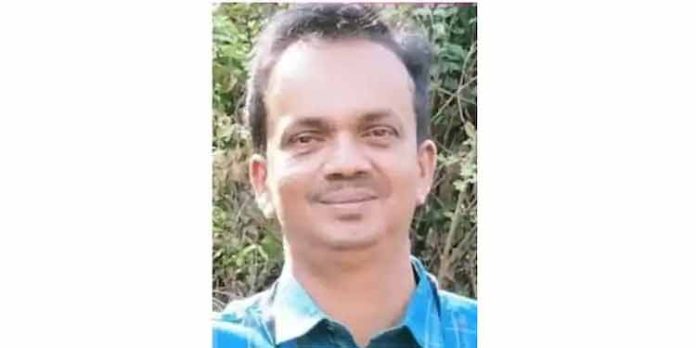 അശ്ലീല സംസാരം , കരാര് നിയമനത്തിന് കോഴ ; യുവതി ആത്മഹത്യയ്ക്ക് ശ്രമിച്ച സംഭവത്തില് ഉദ്യോഗസ്ഥന് സസ്പെന്ഷന് അശ്ലീല സംസാരം , കരാര് നിയമനത്തിന് കോഴ ; യുവതി ആത്മഹത്യയ്ക്ക് ശ്രമിച്ച സംഭവത്തില് ഉദ്യോഗസ്ഥന് സസ്പെന്ഷന്