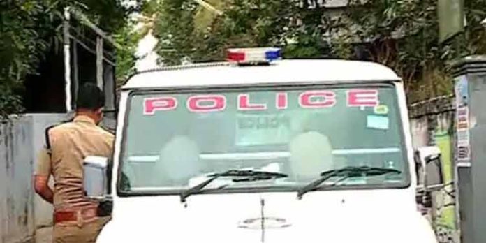 കരുനാഗപ്പള്ളി ലഹരിക്കടത്ത് കേസ് ; ജയനെ നാലാം ദിവസവും അറസ്റ്റ് ചെയ്തില്ല കരുനാഗപ്പള്ളി ലഹരിക്കടത്ത് കേസ് ; ജയനെ നാലാം ദിവസവും അറസ്റ്റ് ചെയ്തില്ല