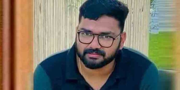 യുവാവിന്റെ ആത്മഹത്യ ശ്രമം തടയാനുള്ള ശ്രമത്തിനിടെ കെട്ടിടത്തില് നിന്ന് വീണ് മലയാളി മരിച്ചു യുവാവിന്റെ ആത്മഹത്യ ശ്രമം തടയാനുള്ള ശ്രമത്തിനിടെ കെട്ടിടത്തില് നിന്ന് വീണ് മലയാളി മരിച്ചു