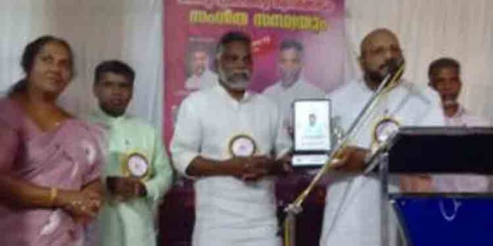 ക്രൈസ്തവ സമൂഹം അശരണര്ക്ക് ആശാദീപമായി മാറണം : ഡോ.ജോണ്സണ് വി.ഇടിക്കുള ക്രൈസ്തവ സമൂഹം അശരണര്ക്ക് ആശാദീപമായി മാറണം : ഡോ.ജോണ്സണ് വി.ഇടിക്കുള