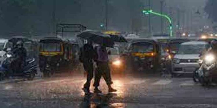സംസ്ഥാനത്ത് ഇന്നും ശക്തമായ മഴ തുടര്ന്നേക്കും സംസ്ഥാനത്ത് ഇന്നും ശക്തമായ മഴ തുടര്ന്നേക്കും